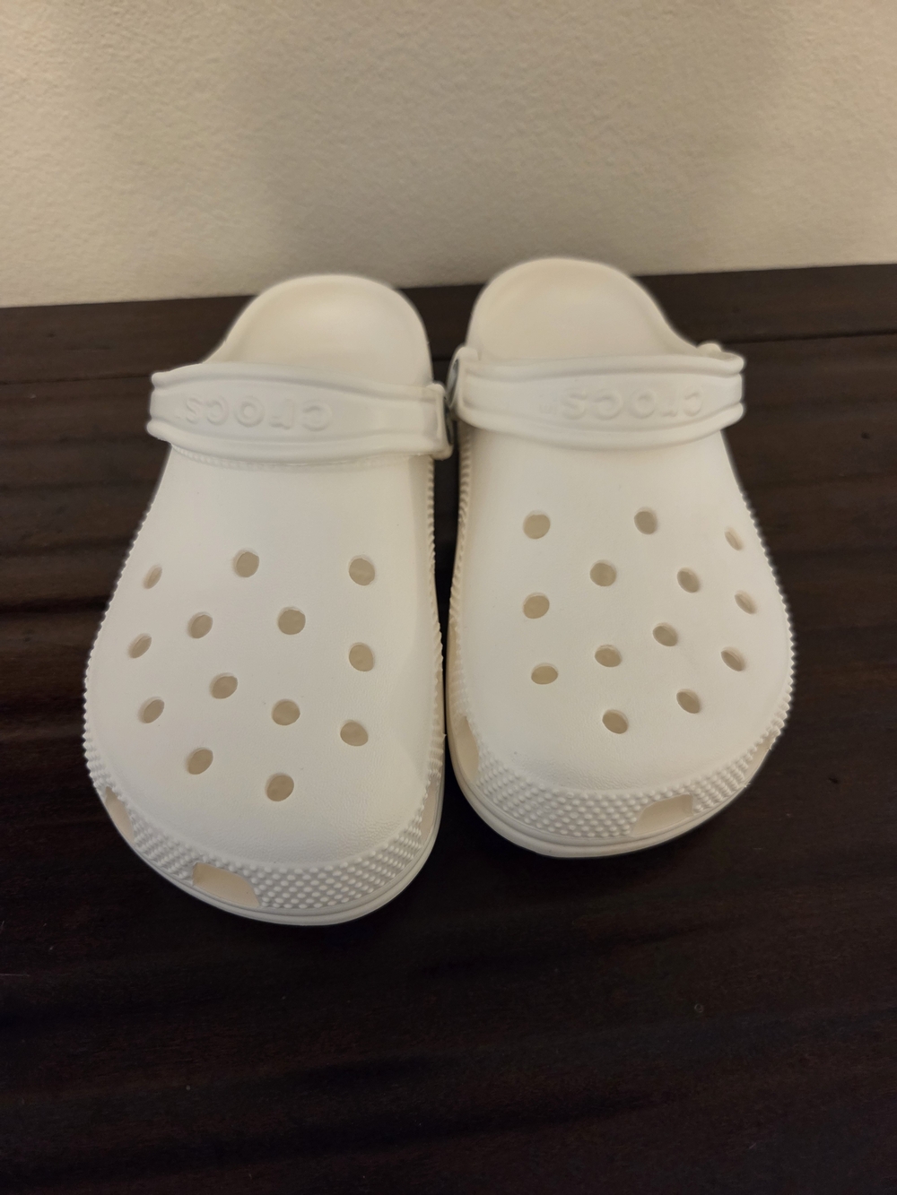 CROCS Kids Classic Clog - White, Size 4